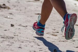 Running Mechanics and Pelvic Floor Health | Image Courtesy of Dulcey Lima via Unsplash